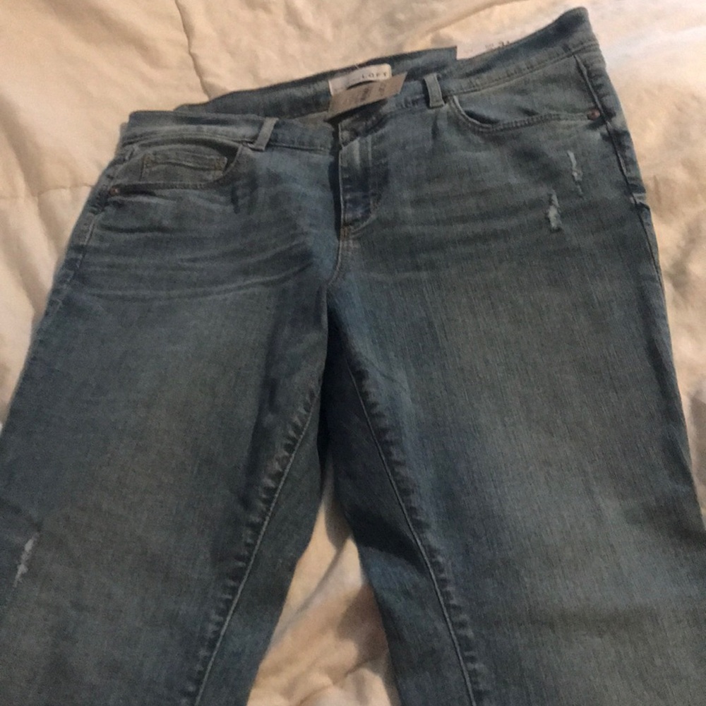 NWT modern skinny frayed jeans!